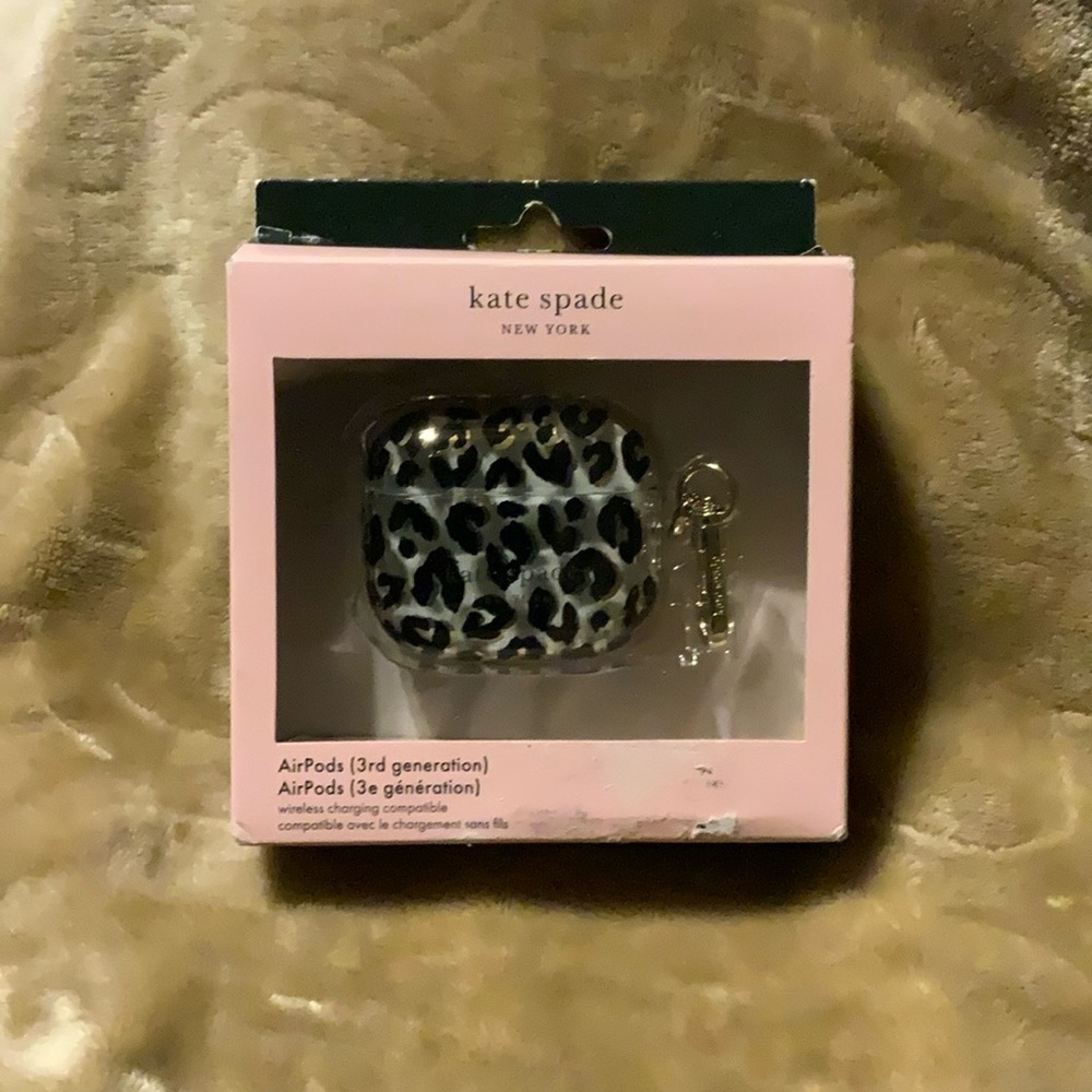 Kate Spade AirPods 3rd Generation Case New, bit of damage to box
